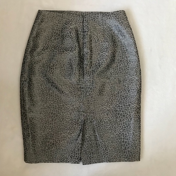 NWOT🌟 Ann Taylor Silver Knee Length Pencil Skirt - Picture 4 of 7